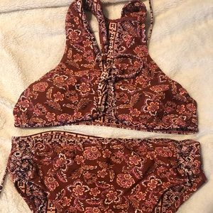 Two piece high waist bathing suit